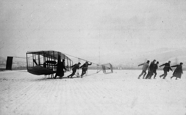 Le Silver Dart de l’Aerial Experimental Association, le 9 décembre 1908.