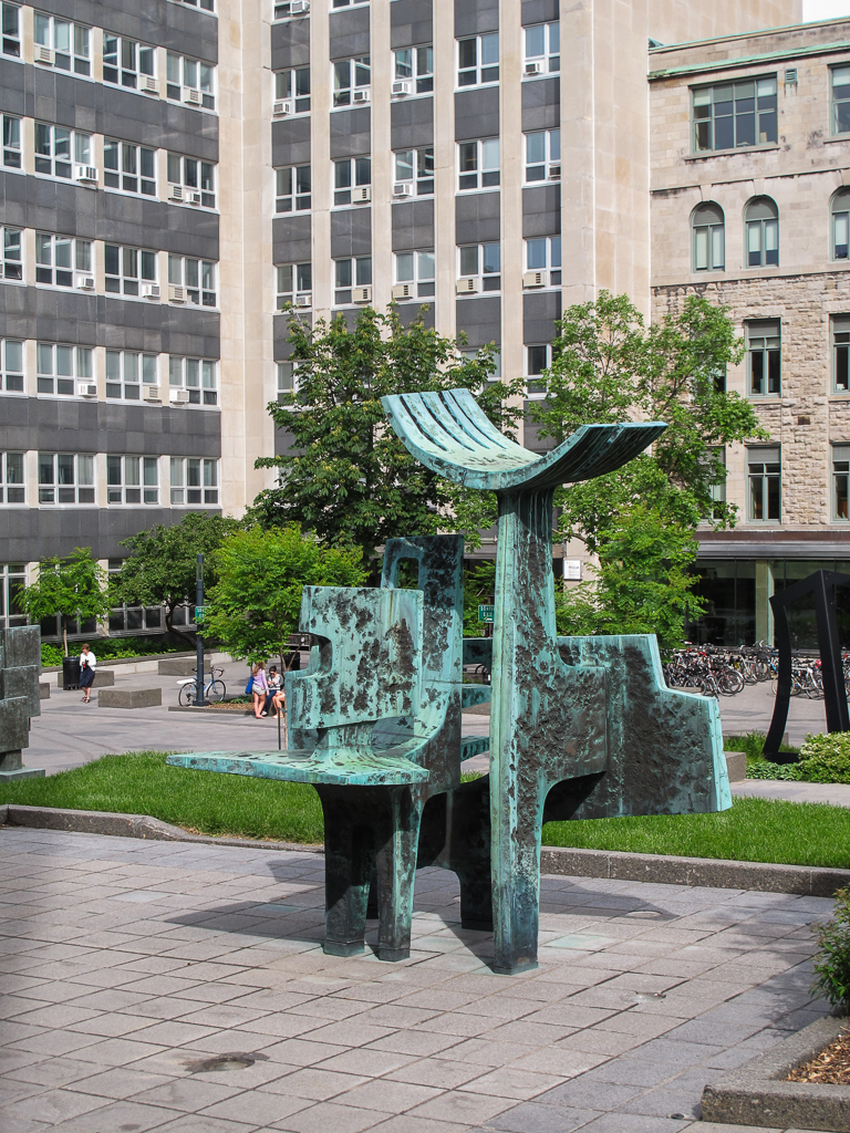 Polypède by Charles Daudelin