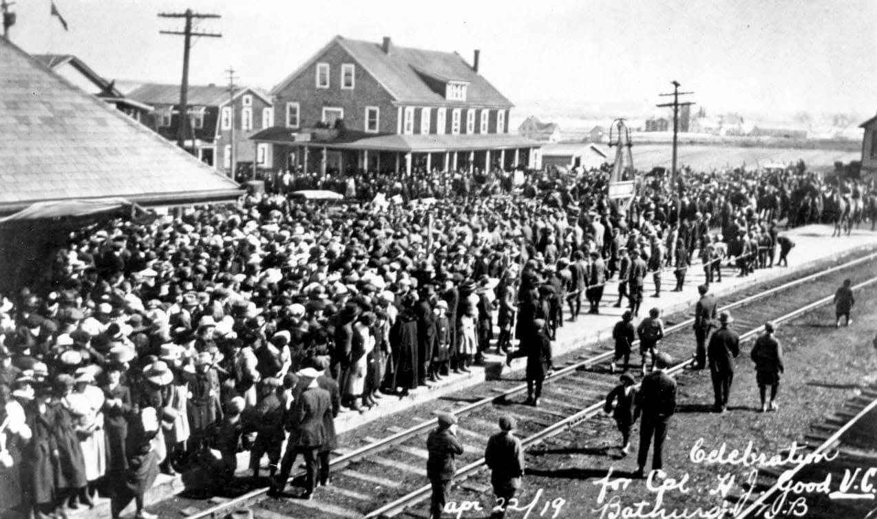 Hometown Hero Black and white photo of a crowd at Bathurst, New Brunswick, in 1919