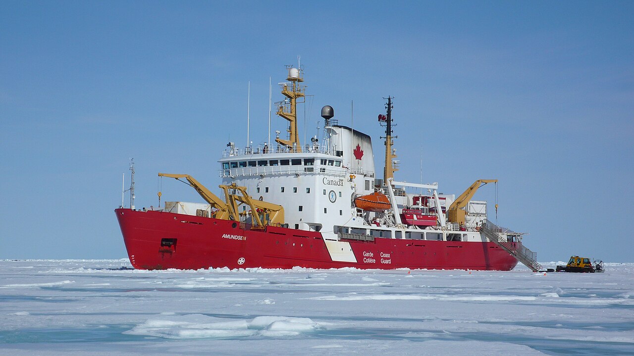 <p>CCGS <em>Amundsen</em></p> Colour photo of Canadian Coast Guard vessel.