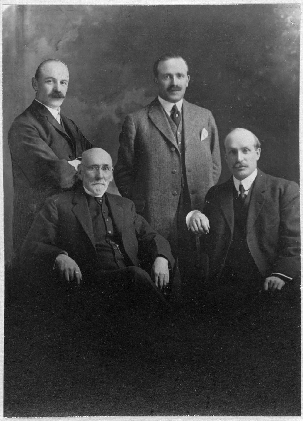 Standing (L-R): J.J. McLaughlin, R. Sam McLaughlin. Seated (L-R): Robert McLaughlin, George W. McLaughlin, date unknown.