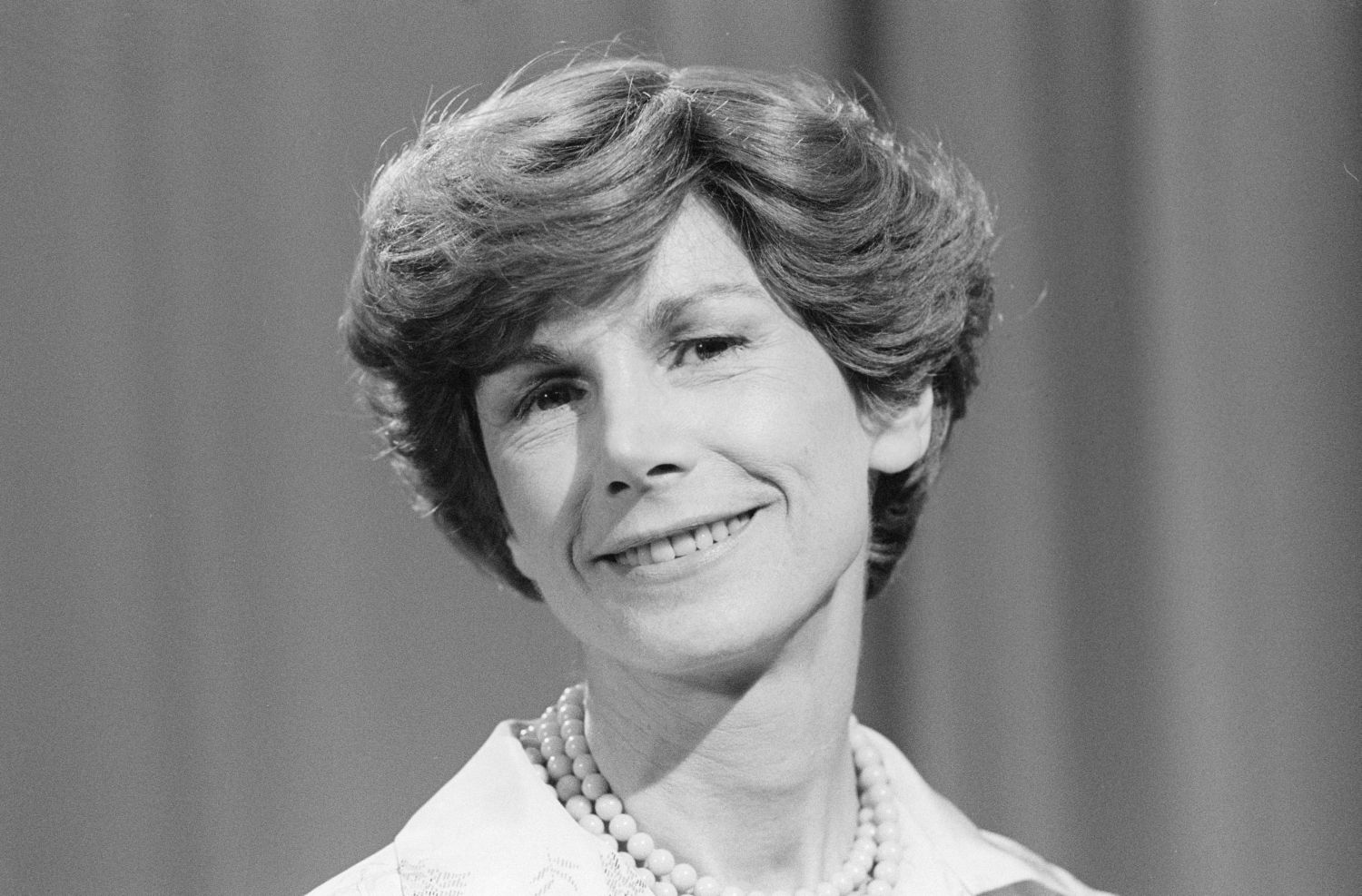 Black and white picture of a woman.