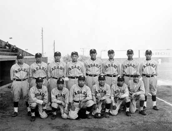 Club de baseball Asahi, 1929.