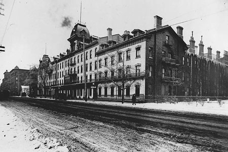 Queen's Hotel