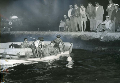 Marilyn Bell swims Lake Ontario, c 1954