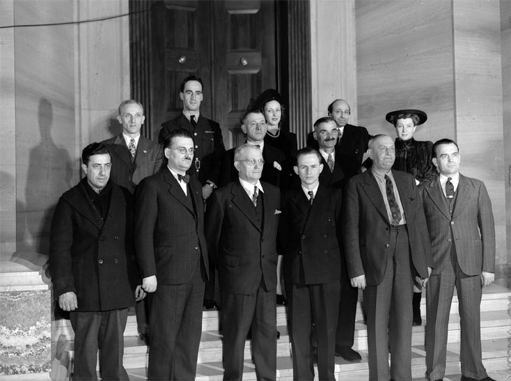 Premi\u00e8re cérémonie de remise des certificats de citoyenneté \u00e0 Ottawa, 1947.