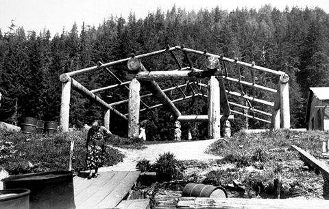 Kwakwaka'wakw (Kwakiutl) House Construction