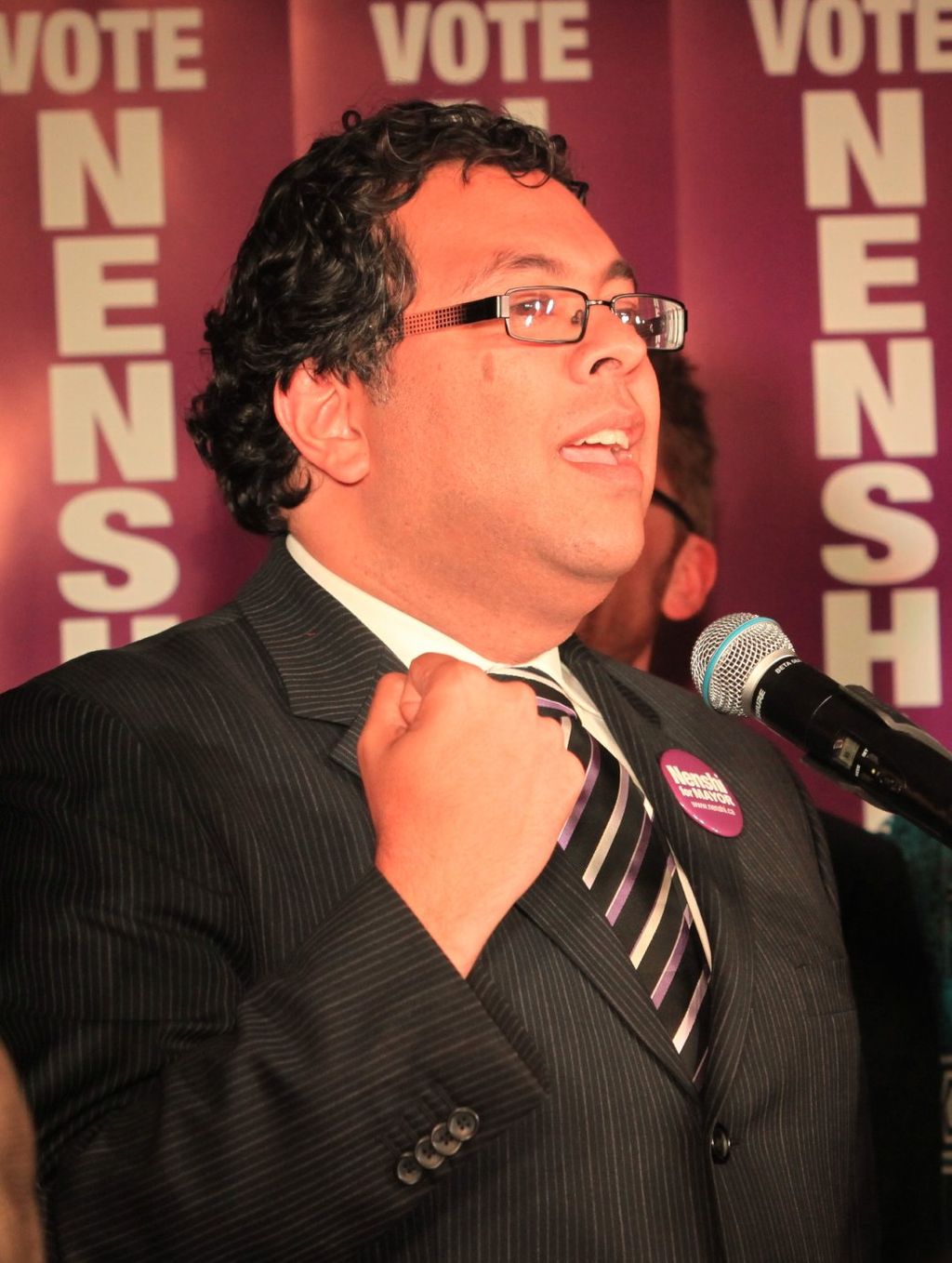 Naheed Nenshi, après avoir remporté l'élection du maire de Calgary en 2010.