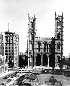 Basilique Notre-Dame de Montréal (vue extérieure)