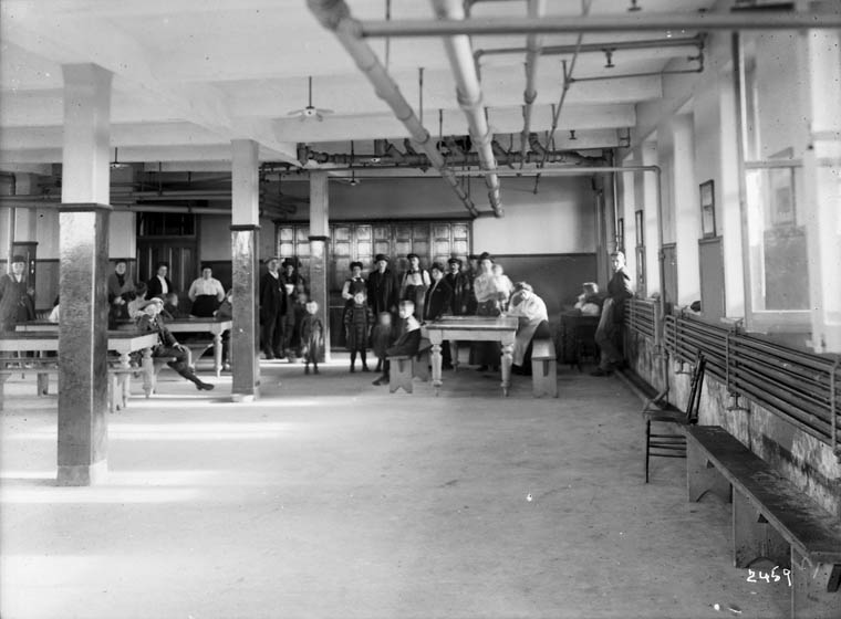 Dining hall at the Immigration Centre, Québec, circa 1911