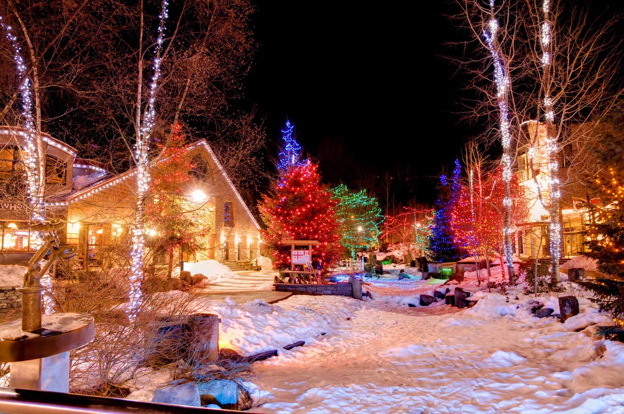 christmas travel destinations canada