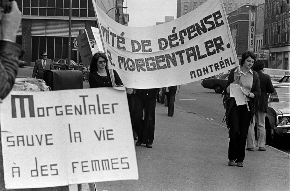 Manifestation après l'acquittement de Henry Morgentaler en 1975