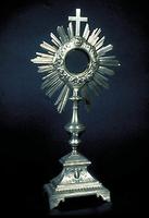 <i>Monstrance</i> <i>Monstrance</i>