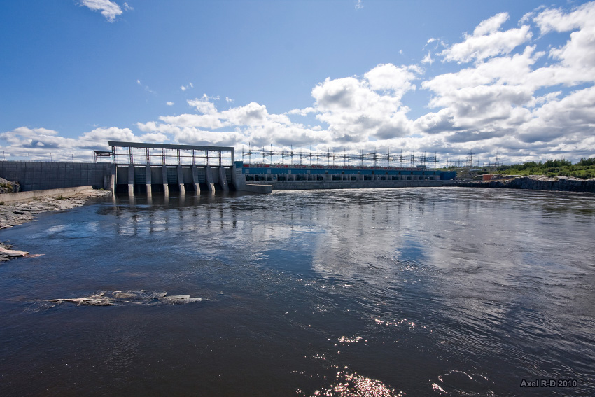 La Grande-1 generating station